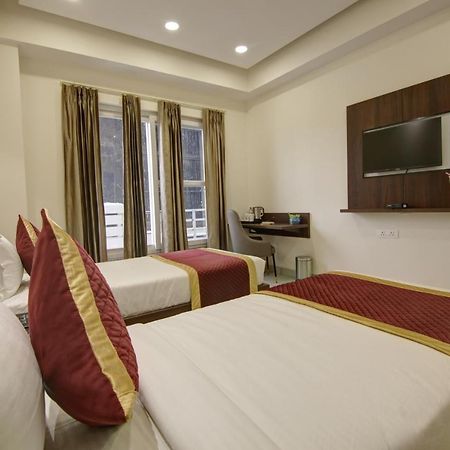 Hotel La Mirage Noida Eksteriør billede
