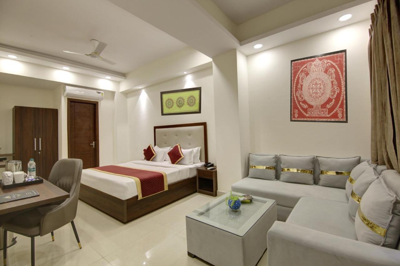 Hotel La Mirage Noida Eksteriør billede