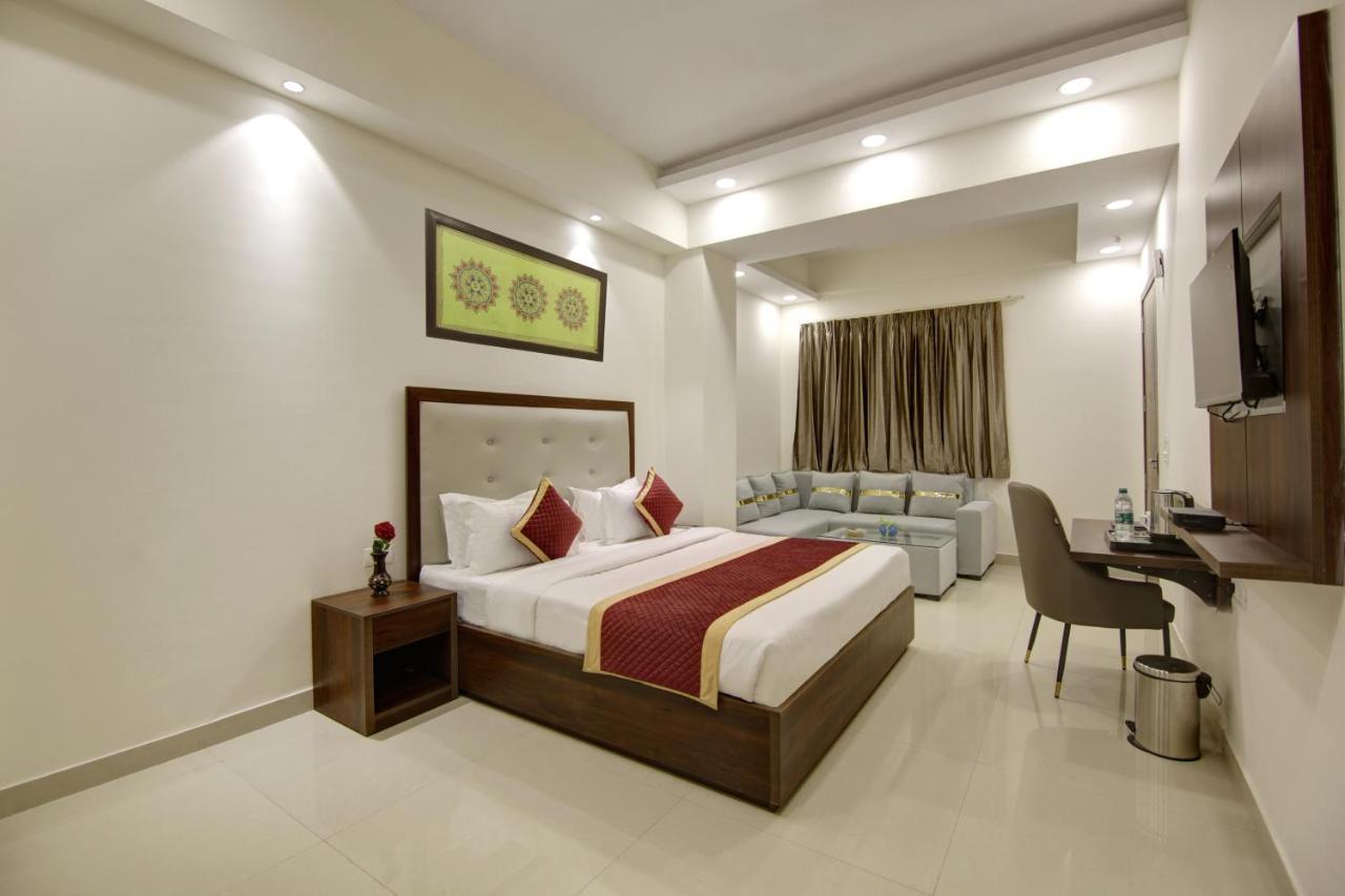 Hotel La Mirage Noida Eksteriør billede
