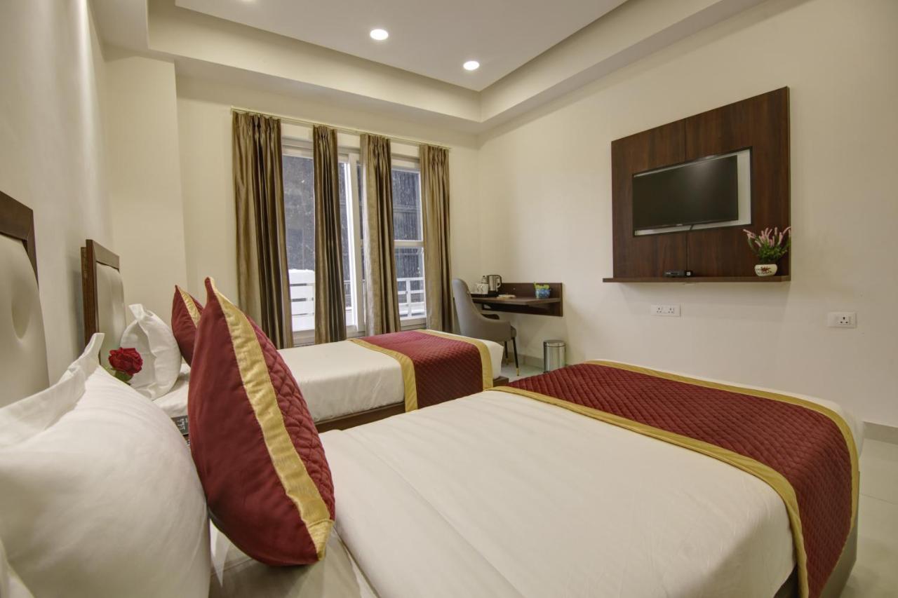 Hotel La Mirage Noida Eksteriør billede