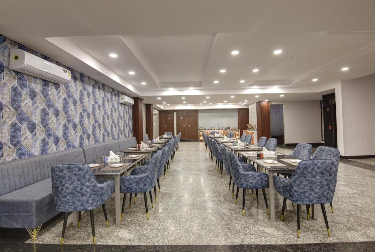 Hotel La Mirage Noida Eksteriør billede