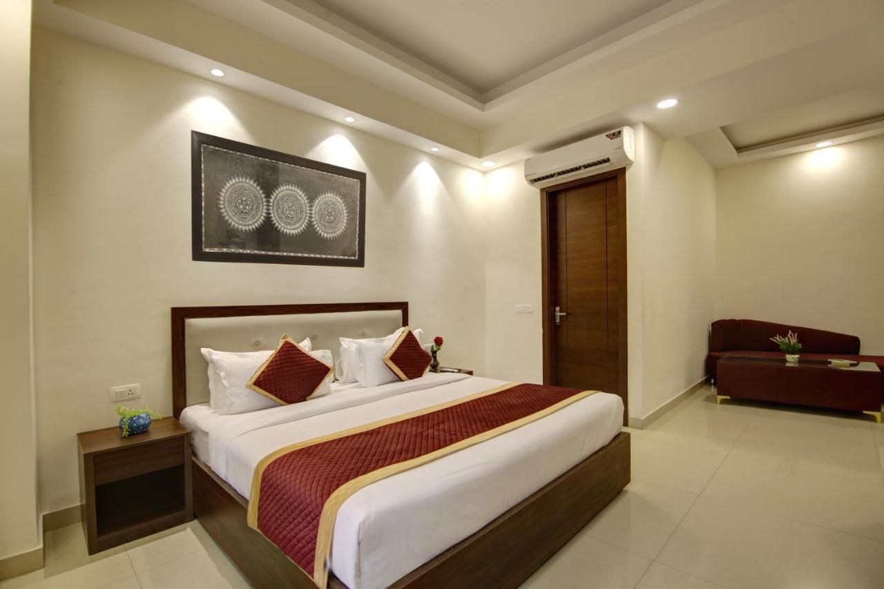 Hotel La Mirage Noida Eksteriør billede